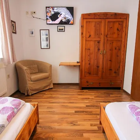 Haus Kinspergher Lägenhet Innsbruck