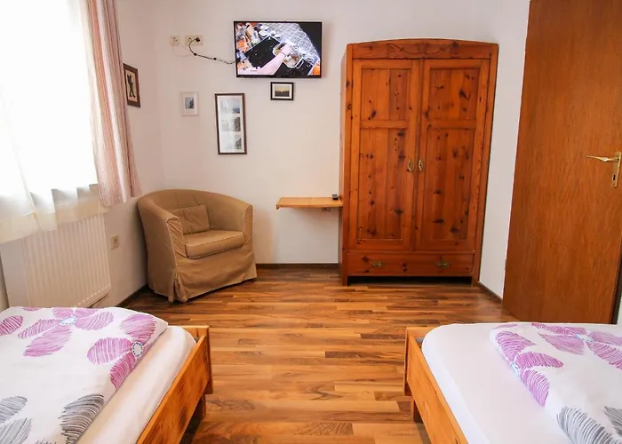 Haus Kinspergher Апартаменты Инсбрук